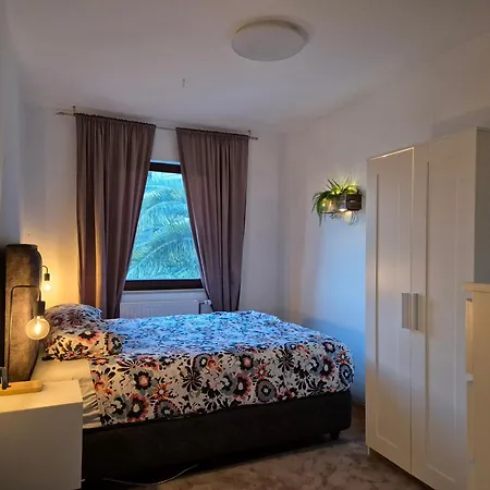 Sunrise - Free Private Parking