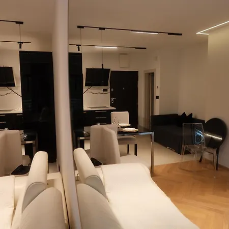 Sunrise - Free Private Parking Apartment