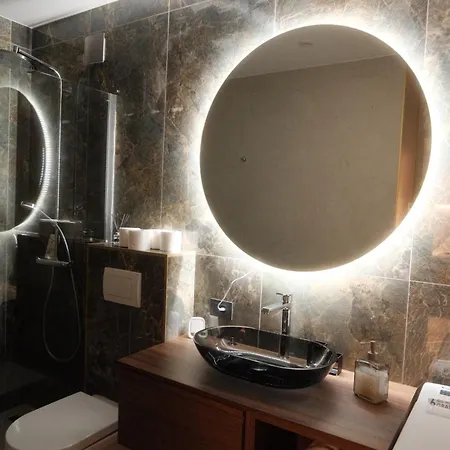 Sunrise - Free Private Parking *