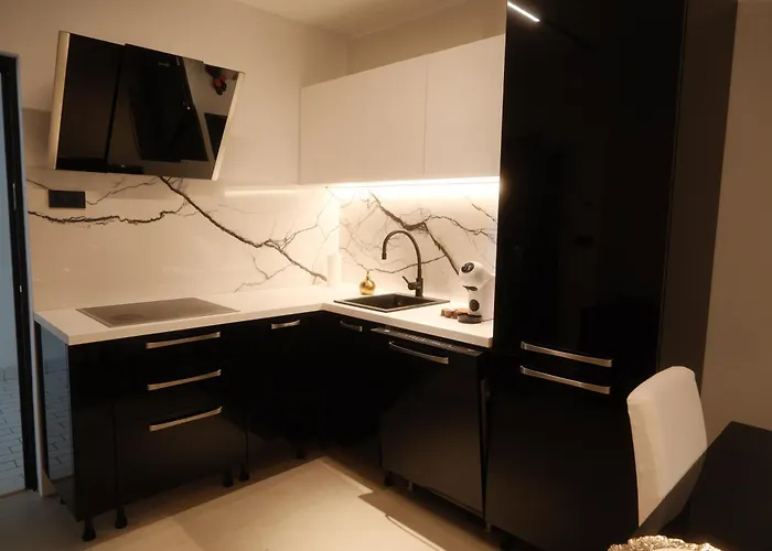 Sunrise - Free Private Parking אופטיה