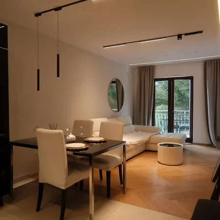 Sunrise - Free Private Parking