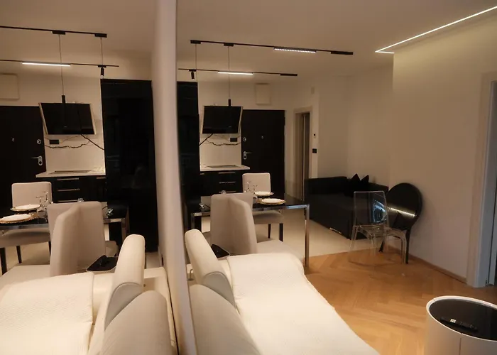 Sunrise - Free Private Parking Apartment